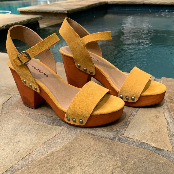 Lucky Brand Yellow Platform Sandals - Picture 6 of 16